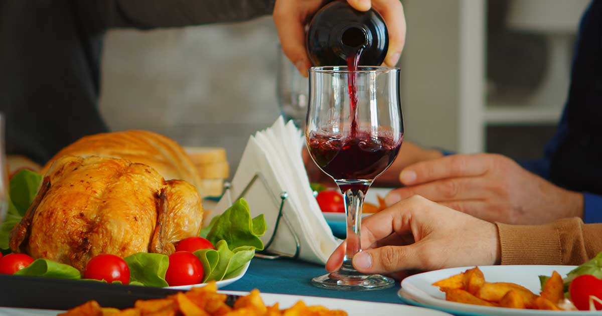 Bật mí các cách kết hợp rượu vang với đồ ăn đúng điệu