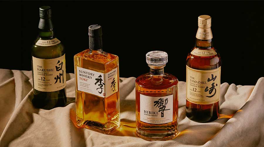 Whisky Nhật có hương vị không quá ngọt, ít vị khói và than bùn